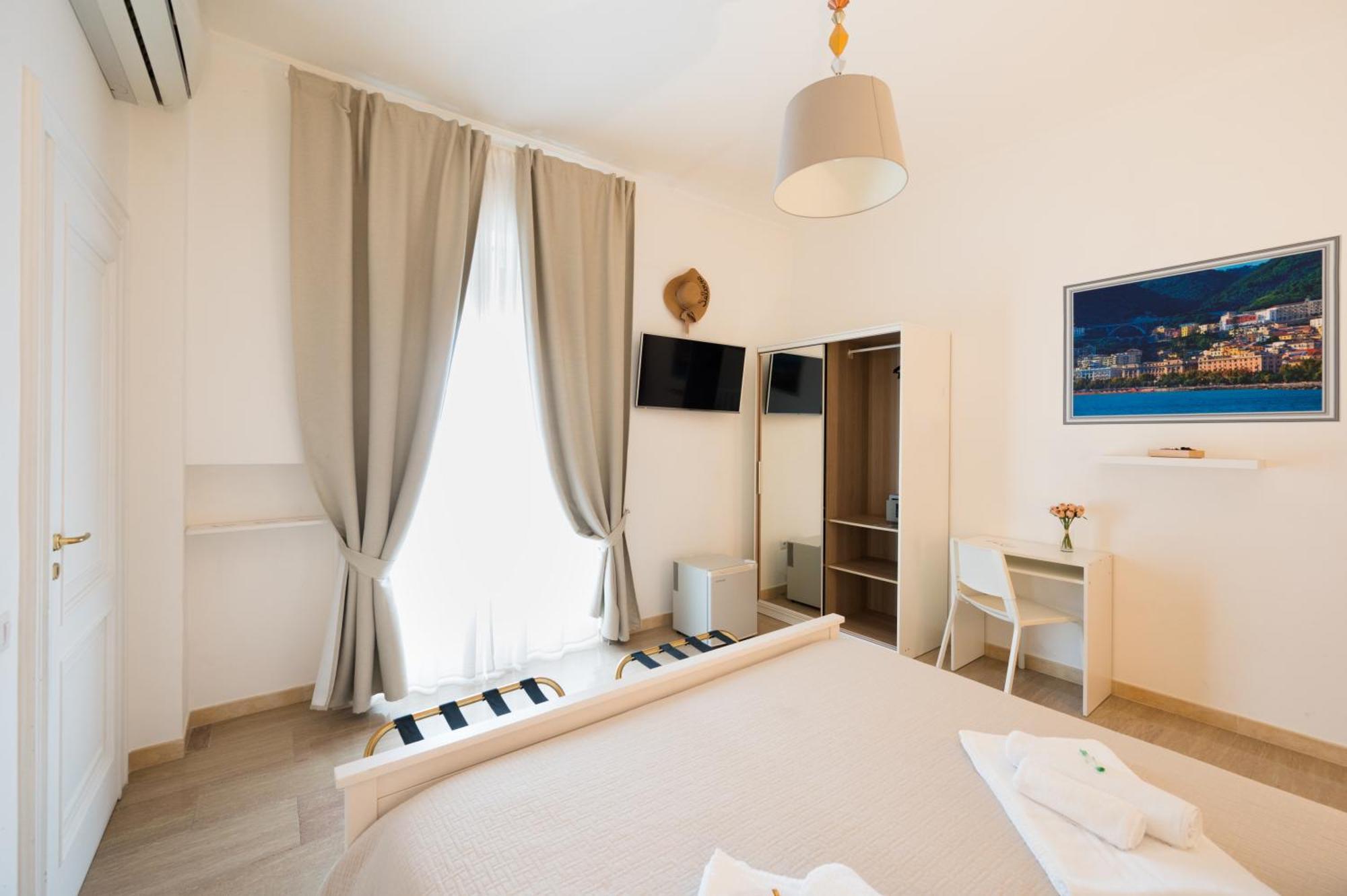 Panoramic Rooms Σαλέρνο Εξωτερικό φωτογραφία